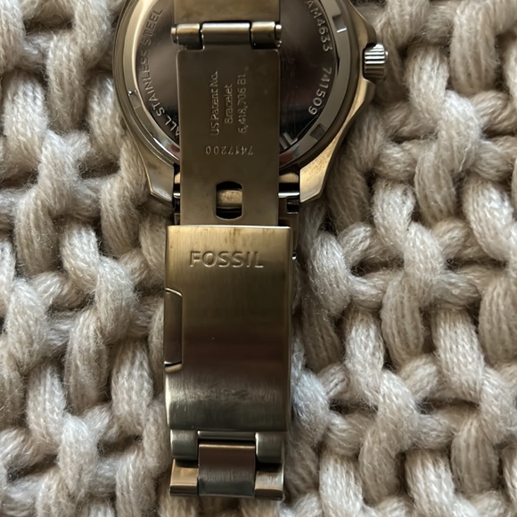 Fossil Watch - Picture 6 of 6